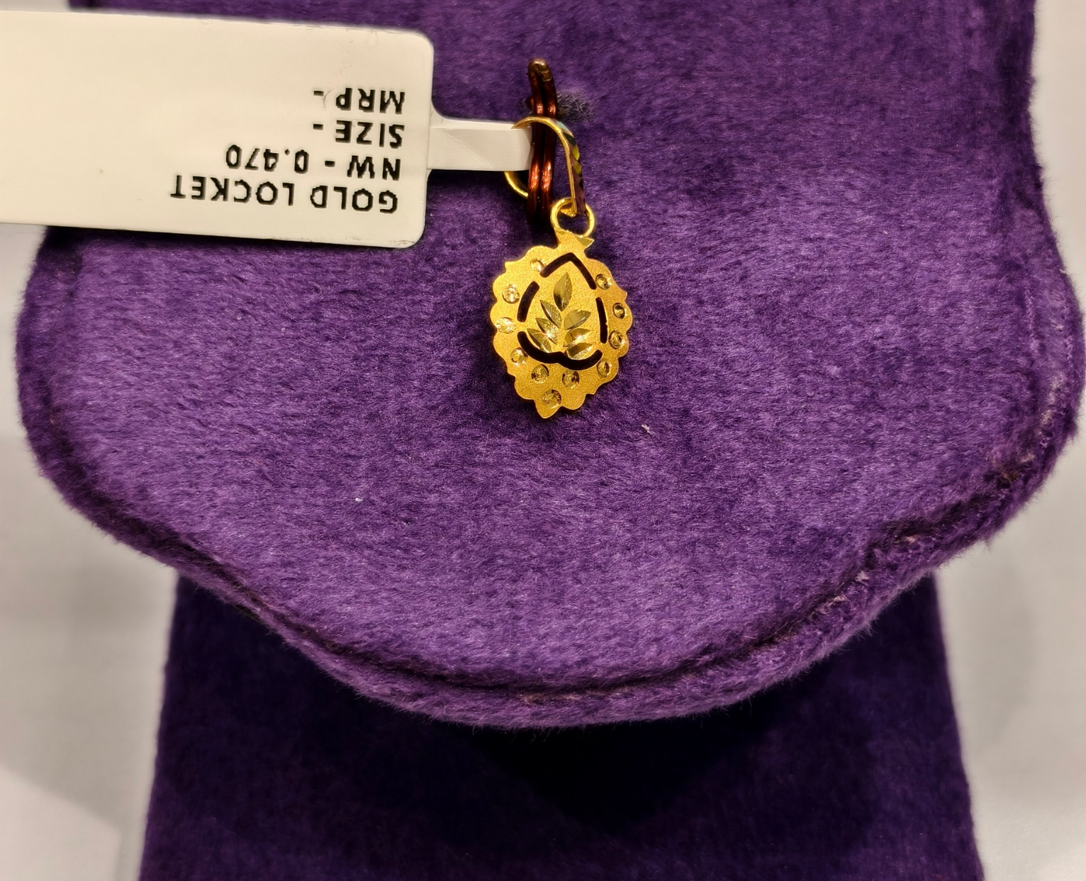 GOLD LOCKET