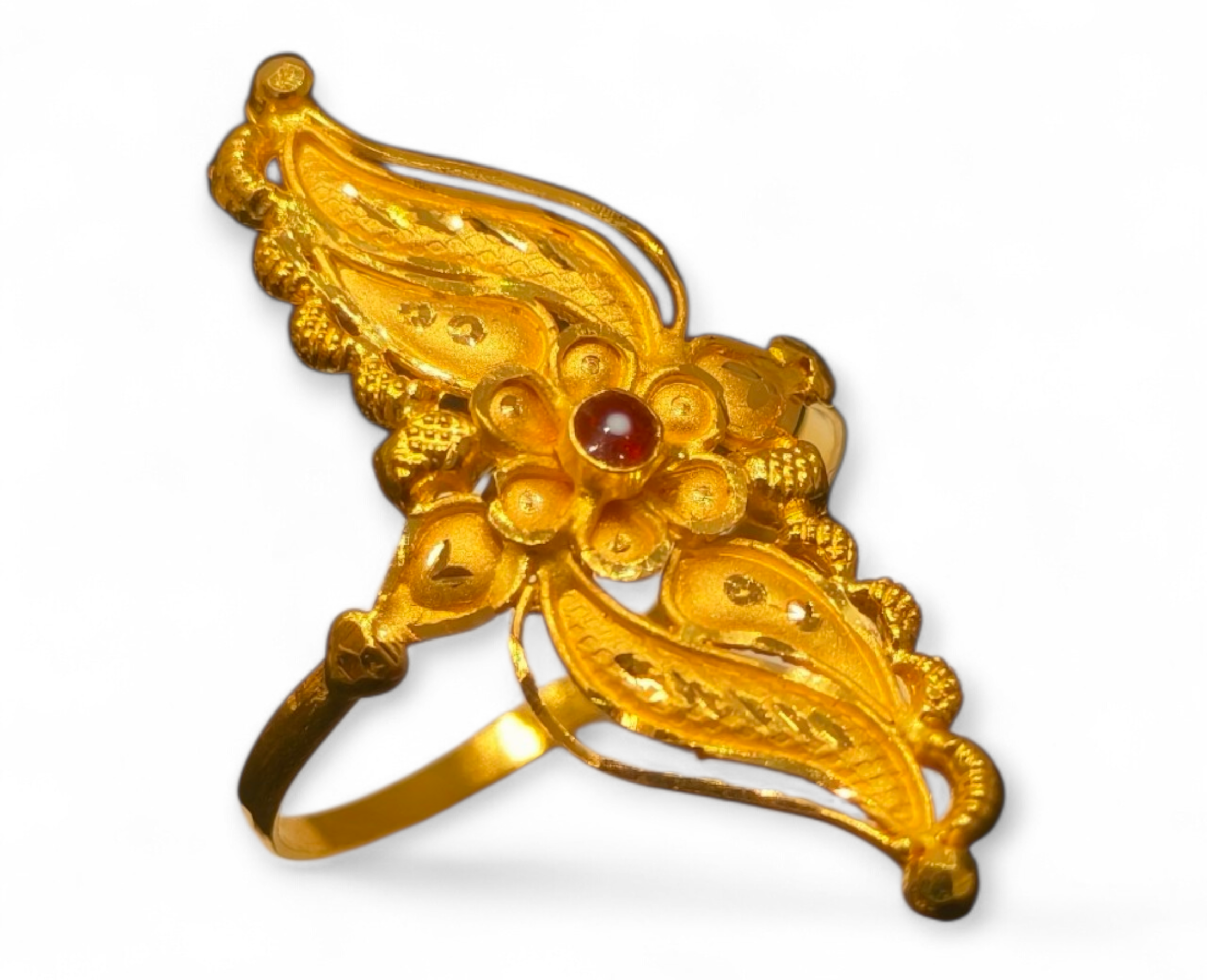 GOLD LADIES RING