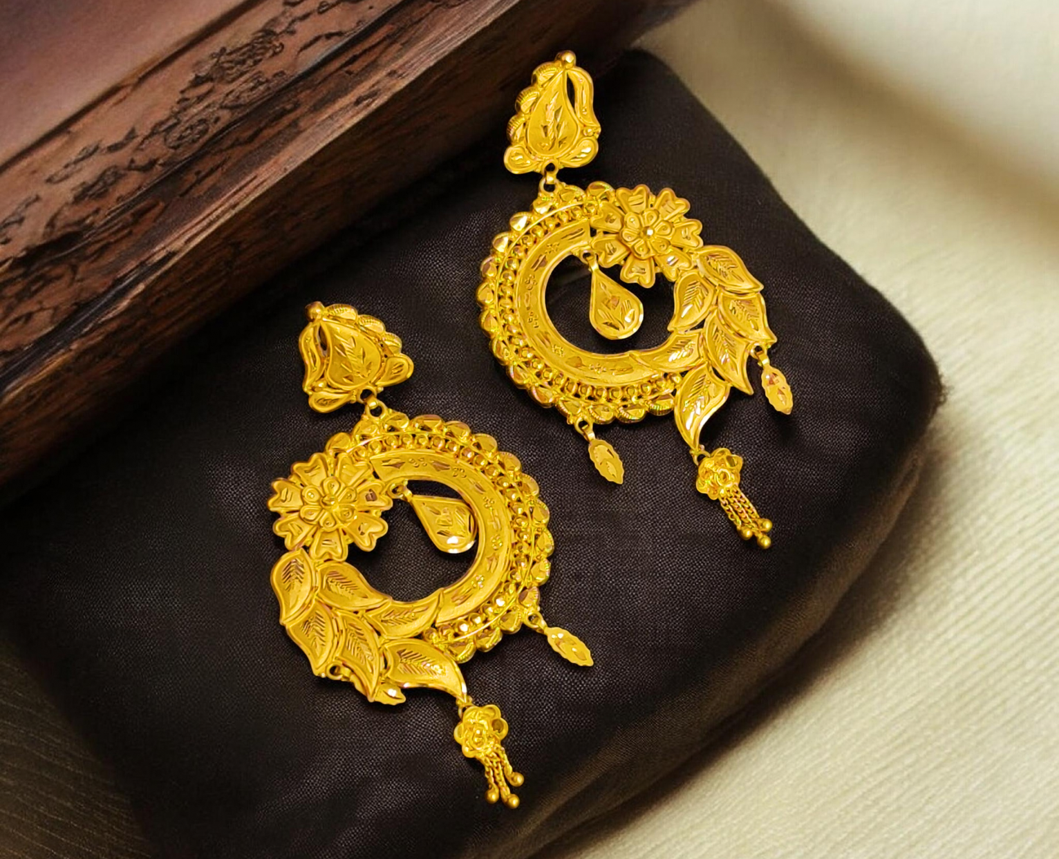 GOLD EARRINGS